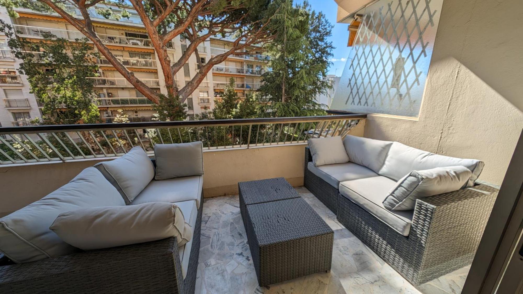Apartment Lacour7 Palmes Dproperties